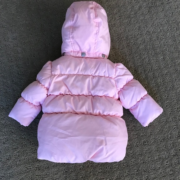 DOWN QUILTED JACKET 6-12  months BABY GIRL detachable hood worn once - Picture 3 of 10